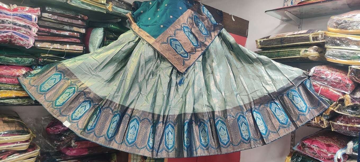 Pavitra fashion